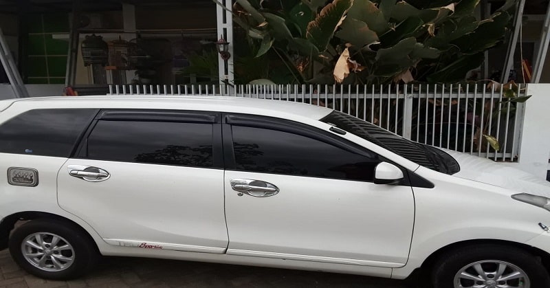 Avansa Putih